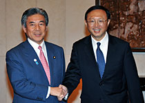 （写真）楊潔チ外交部長との会談