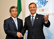 (写真) G8外相会合