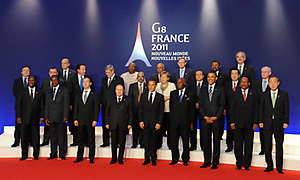 （写真）G8ドーヴィル・サミットに臨む参加国首脳