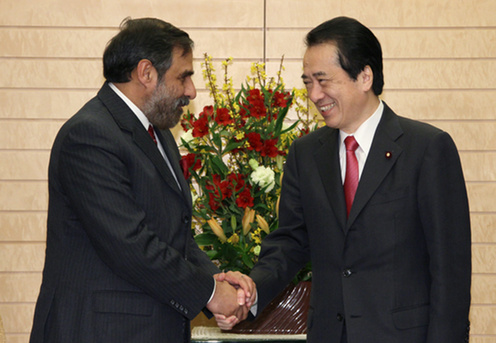 Concerning the Courtesy Call on Prime Minister Kan by Indian Minister of Commerce and Industry Sharma(Photo)