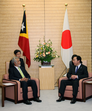 （写真）グスマン首相と会談する野田総理