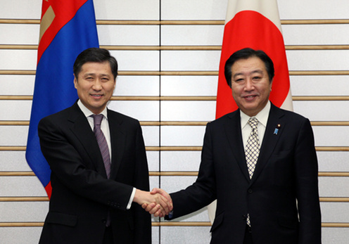 （写真）バトボルド・モンゴル首相との会談に臨む野田総理