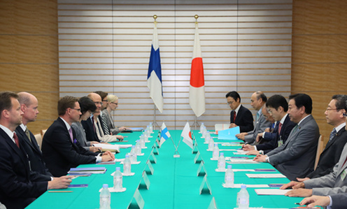 （写真）日・フィンランド首脳会談