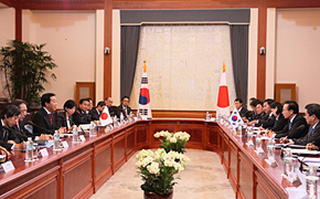 （写真）日韓首脳会談-1