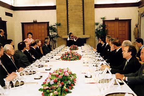 ロマーノ・プローディ欧州委員会委員長の訪日