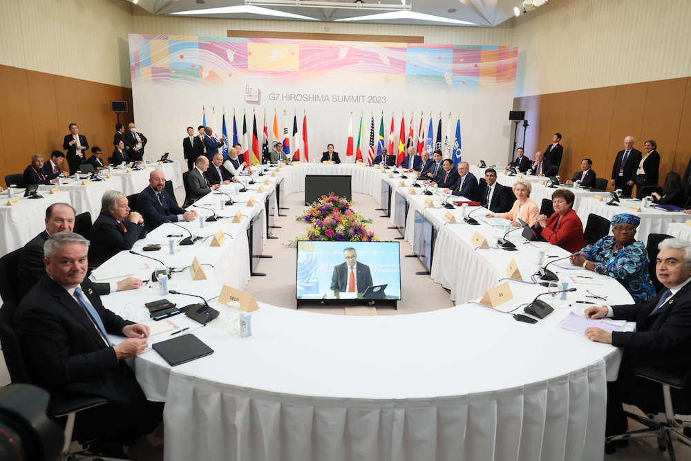 グランドプリンスホテル広島にてＧ７リーダー＋招待国首脳・国際機関のリーダーによる会合