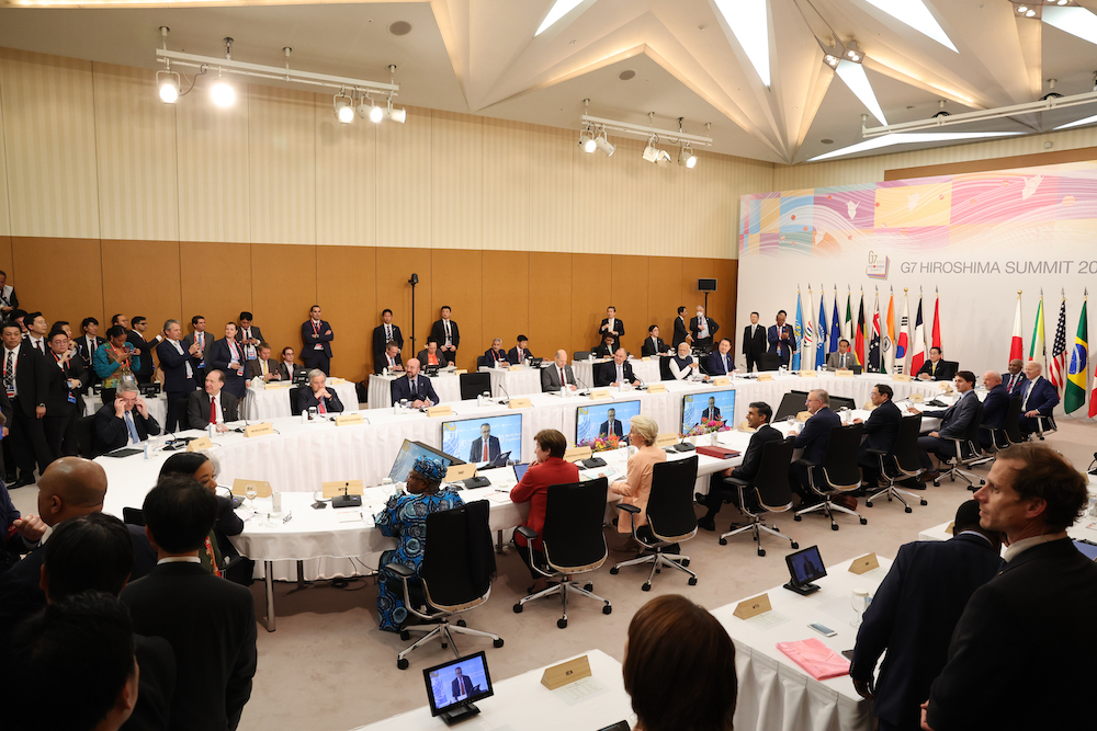 グランドプリンスホテル広島にてＧ７リーダー＋招待国首脳・国際機関のリーダーによる会合