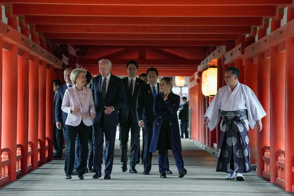 嚴島神社を訪問したＧ７リーダーたち