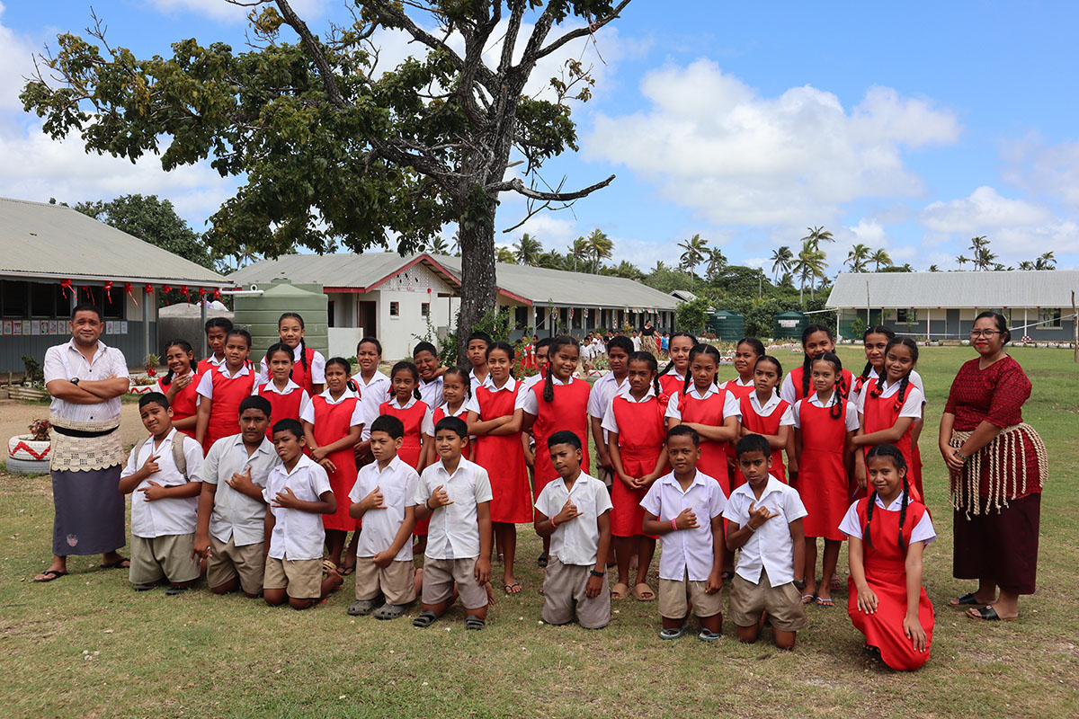 鉄瓶を叩く先生