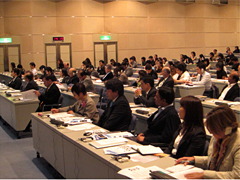 （写真）国連デー2010年シンポジウム-2