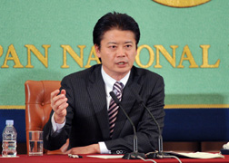 （写真）日本記者クラブにおける玄葉外務大臣講演-2