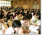 (写真)全体講演