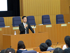 （写真）「省員による体験談」