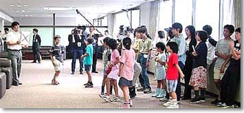○×クイズ大会の模様