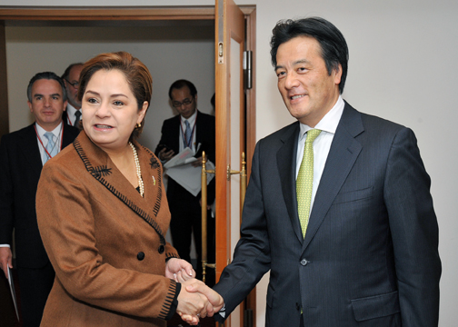 (写真)日本・メキシコ外相会談