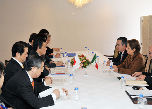 (写真)日本・メキシコ外相会談