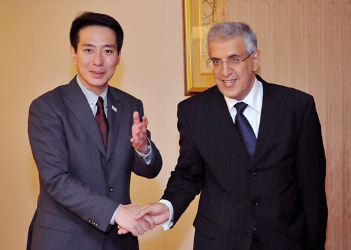 （写真）サウジアラビア・日本友好議員連盟一行の外務大臣表敬