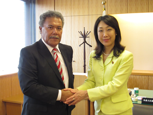 (写真)ツバルとの二国間会談