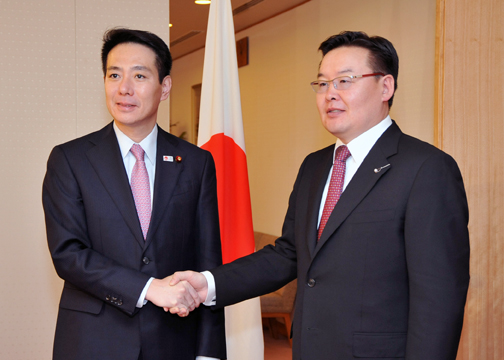 （写真）日・モンゴル外相会談