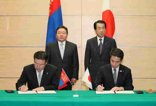 (写真)モンゴル国に対する円借款に関する書簡の交換