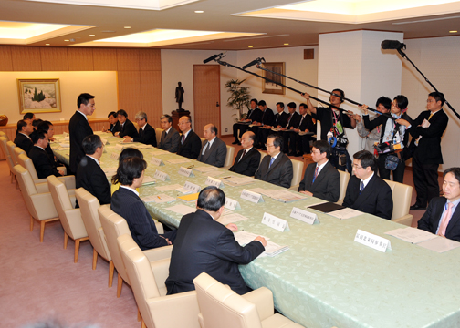 （写真）「経済外交推進本部」の設置及び第1回会合の開催