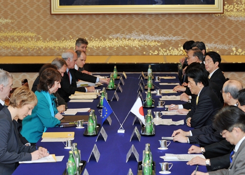 （写真）日EU外相協議