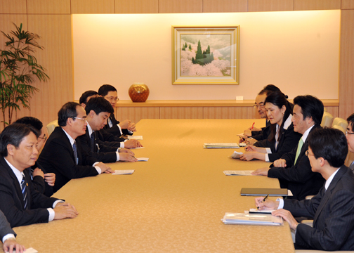 H.E. Mr. Nguyen Thien Nhan, Deputy Prime Minister of the Socialist Republic of Viet Nam(Photo)