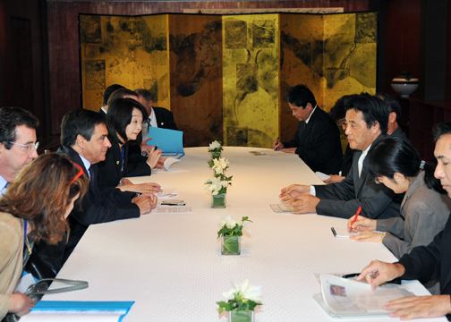 Courtesy Call on Mr. François Fillon, Prime Minister of the French Republic(Photo)