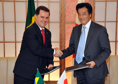 （写真）日・ブラジル社会保障協定の署名