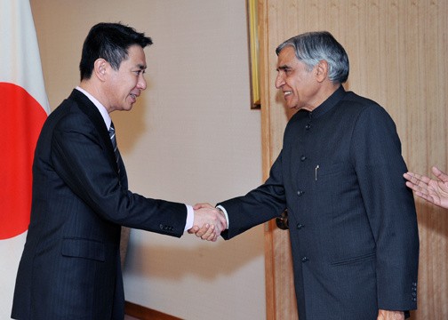Courtesy Call on Mr. Seiji Maehara, Minister for Foreign Affairs, by a Goodwill Delegation of Indian Parliamentarians(Photo)