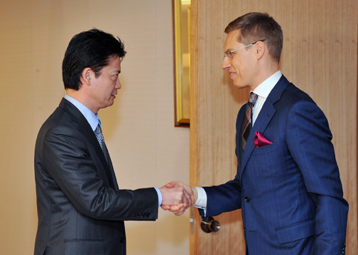 （写真）玄葉外務大臣とストゥブ・フィンランド欧州・外国貿易相との会談-1