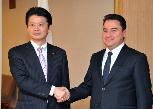 （写真）玄葉外務大臣とババジャン・トルコ副首相との会談-1
