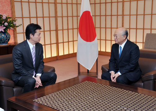 （写真）天野国際原子力機関（IAEA）事務局長の玄葉外務大臣表敬