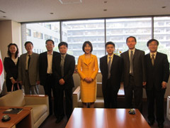 （写真）中国原子力専門家の菊田政務官表敬