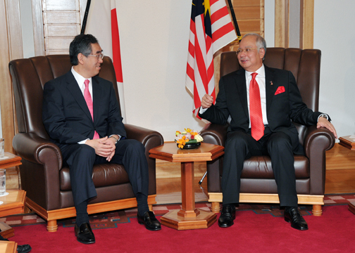 （写真）松本外務大臣によるナジブ・マレーシア首相表敬