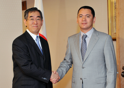 （写真）松本外務大臣とババノフ・キルギス第一副首相との会談