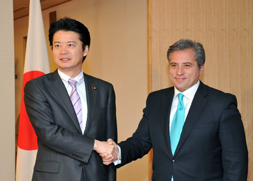 （写真）玄葉外務大臣とハッサン・ヨルダン・ハシェミット王国計画・国際協力大臣との会談-1