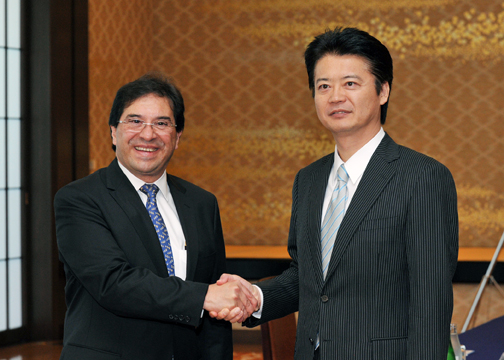 （写真）日・グアテマラ外相会談-1