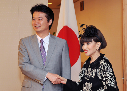 （写真）黒柳徹子・国連児童基金（ユニセフ）親善大使による玄葉外務大臣表敬-1