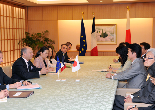 （写真）日仏外相会談-2