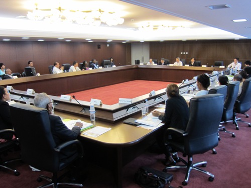 （写真）島嶼国気候変動交渉等担当者による中野外務大臣政務官表敬-1