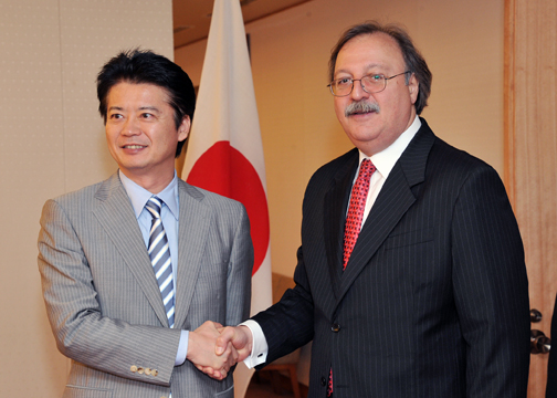 （写真）日・グルジア外相会談-1
