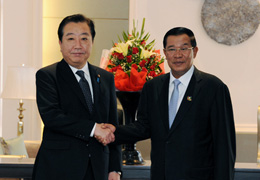 (Photo)Japan-Cambodia Summit Meeting (Overview) 1
