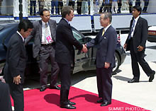 Departure of the Prime Minister Anthony Charles Lynton Blair of U.K. from Okinawa