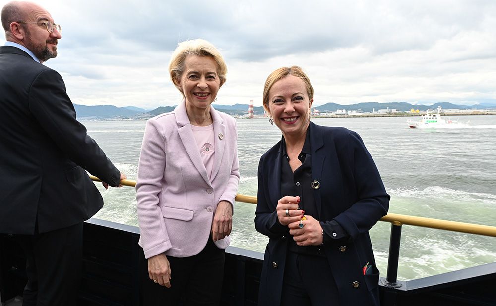 Visit the Itsukushima Shrine9
