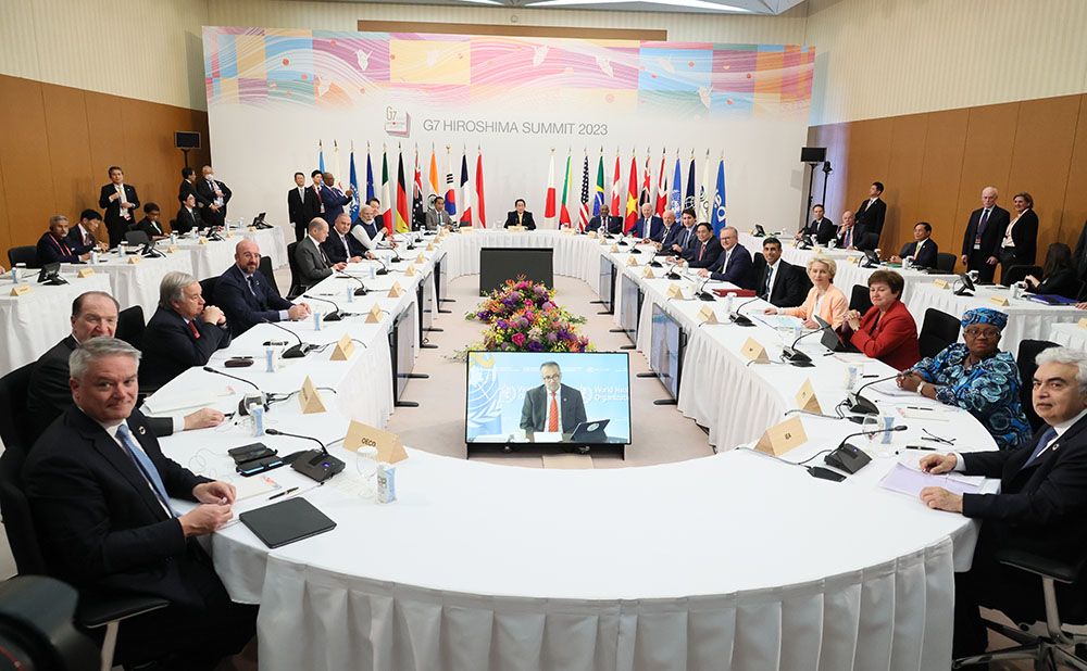 G7 Leaders during Session 6 1