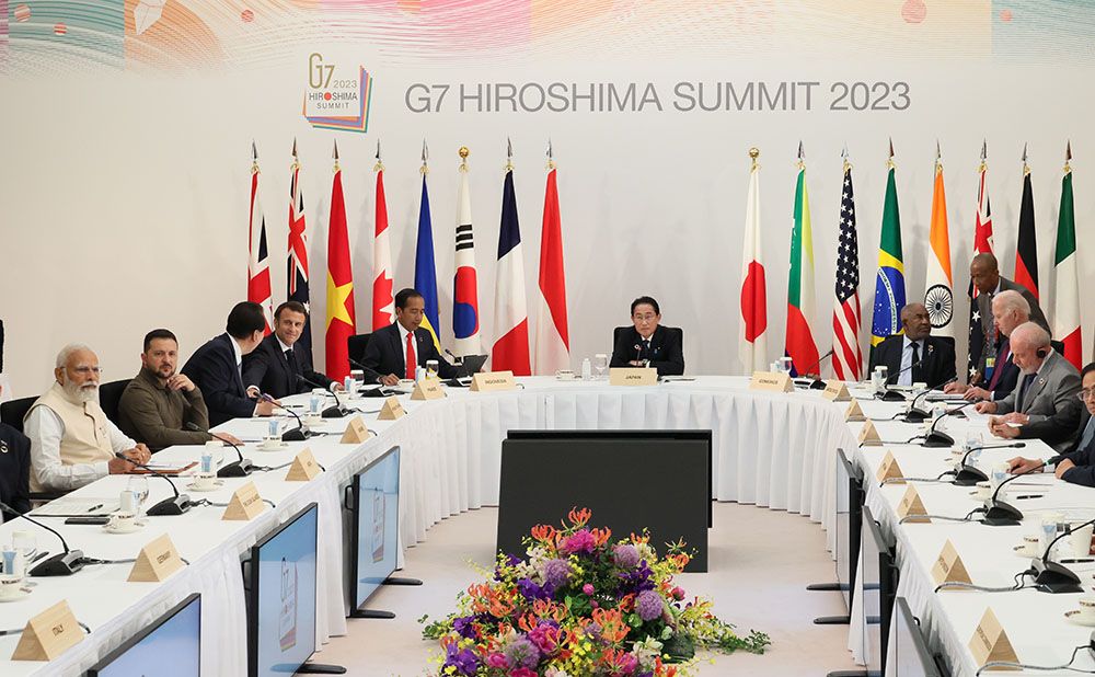 G7 Leaders during Session 9 1