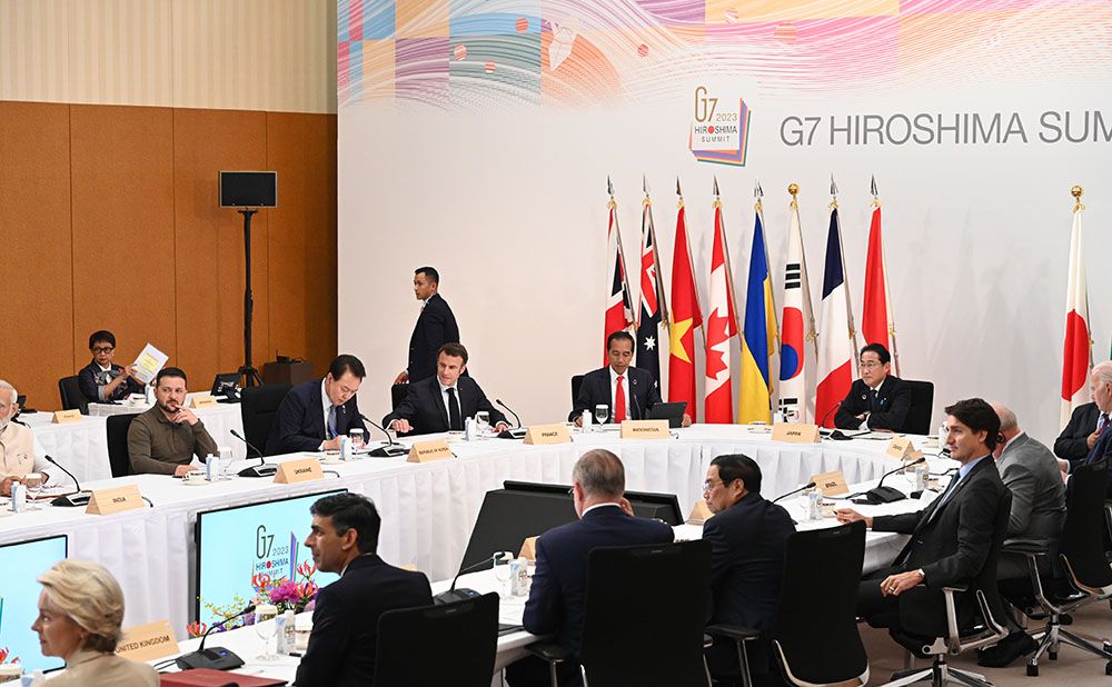 G7 Leaders during Session 9 2