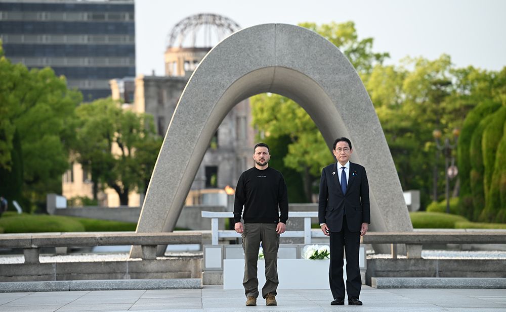 Prime Minister Kishida and President Zelenskyy visit the Hiroshima Peace Memorial Park 1