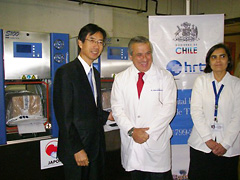 Ambassador of Japan to Chile and Chilean Health Minister are pictured smiling at the delivery ceremony.